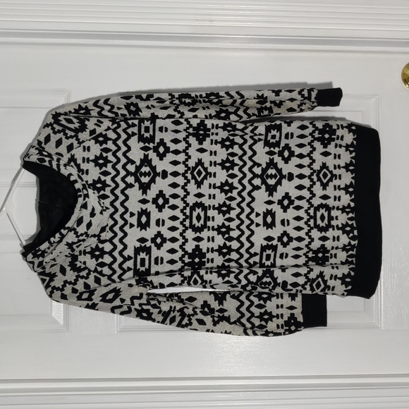 Kiss & Cry Hoodie Tribal Grunge Size Medium - Picture 2 of 4